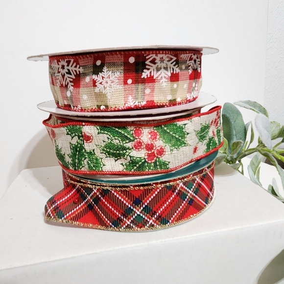 Kirkland Signature Holiday Ribbon Set - Red, Green, White - Picture 1 of 12